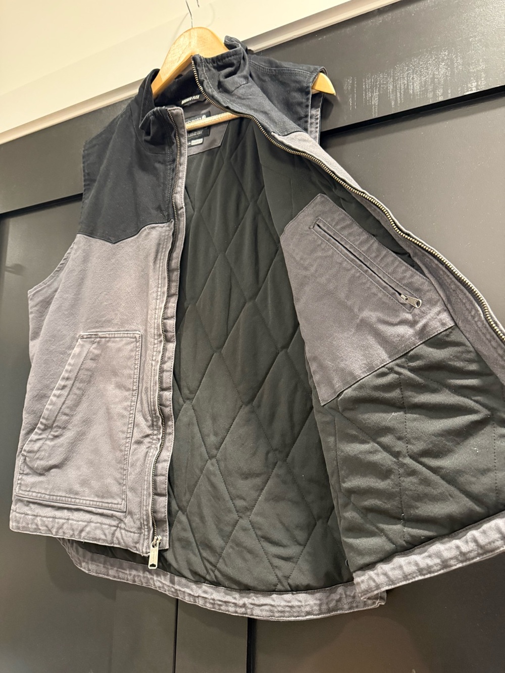 Carhartt Montana Rugged Flex Relaxed Fit Duck Vest - Picture 2 of 5